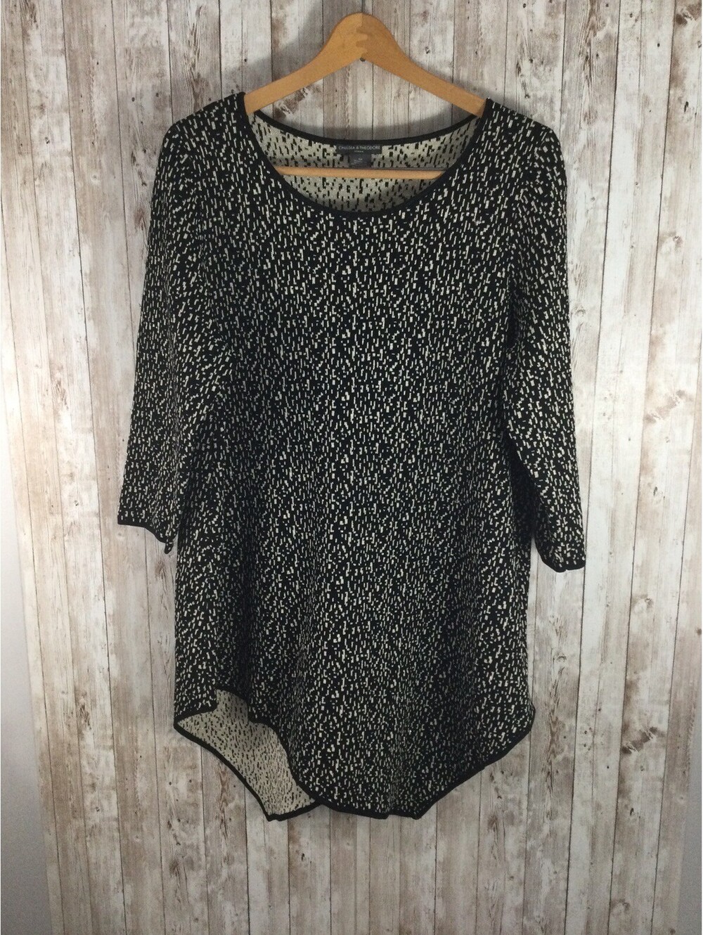 Chelsea & Theodore Black Tan Shimmer Tunic Sweater Top Size 1X holiday NICE